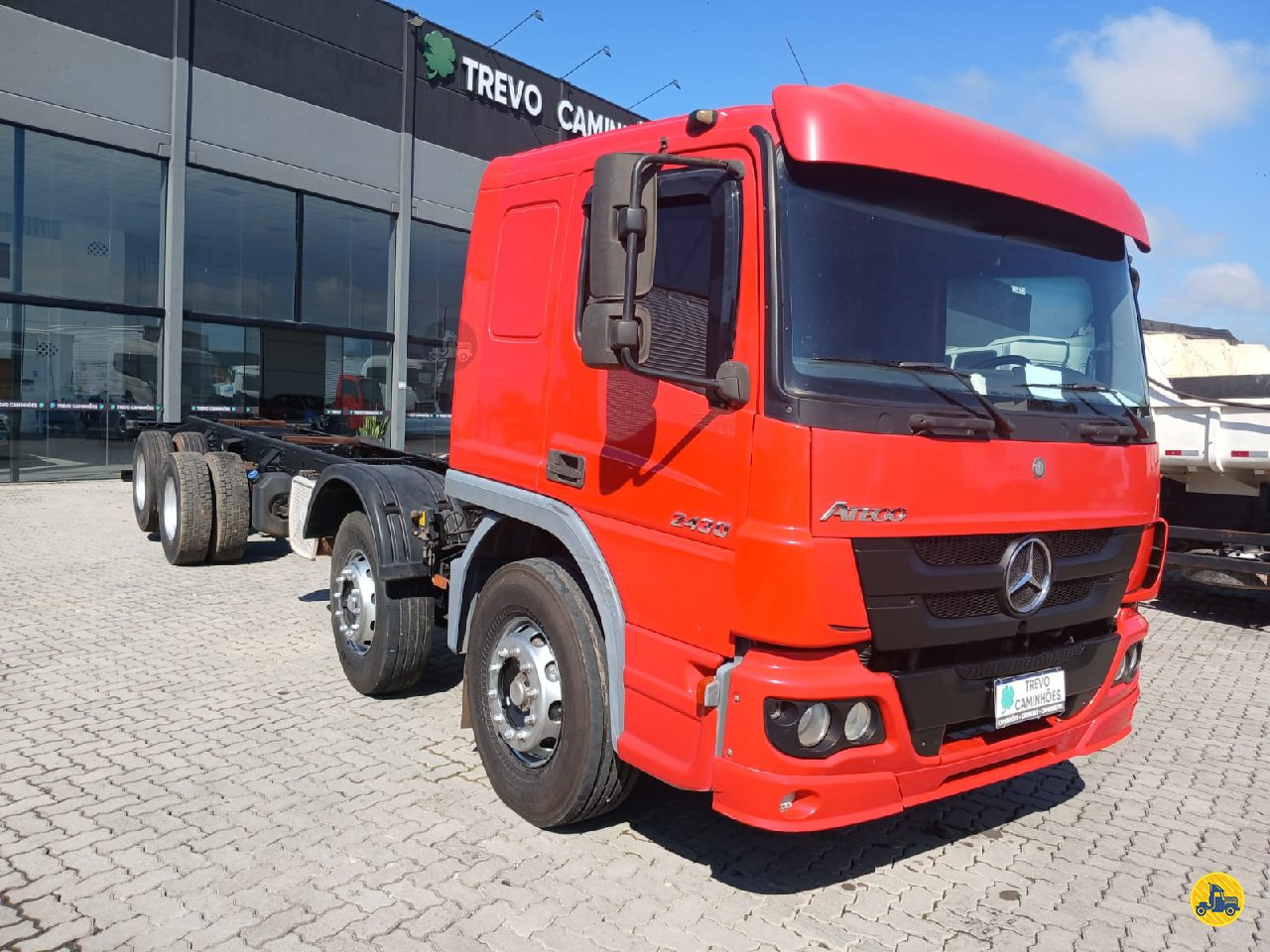 CAMINHAO MERCEDES-BENZ MB 2430 Chassis BiTruck 8x2 Trevo Caminhões - AGB ITAJAI SANTA CATARINA SC